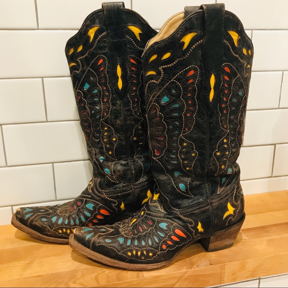 Butterfly Cutout Boots. Corral Vintage. - Picture 1 of 7